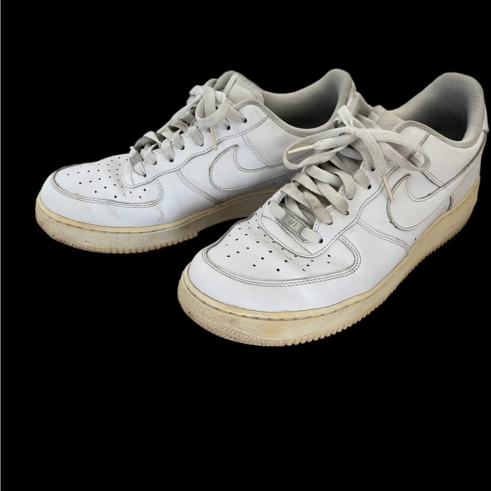 Air Jordan’s white mens 11.5